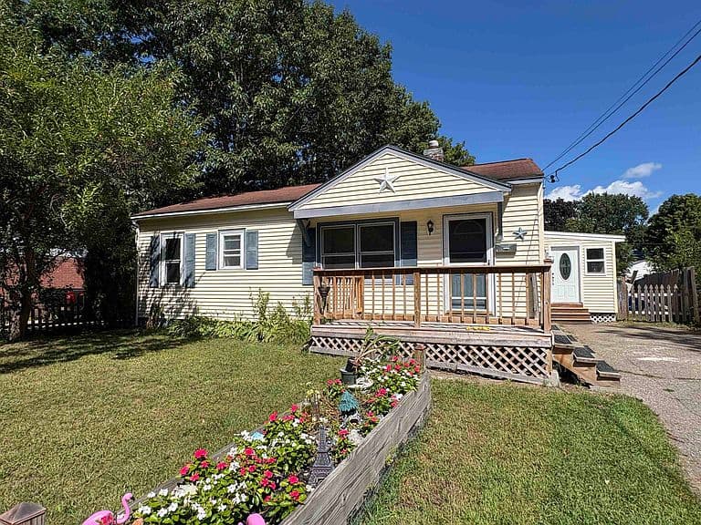 11 Mohawk Avenue photo 1