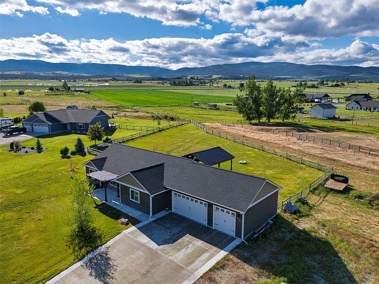 4456 Sunburst Ln photo 1