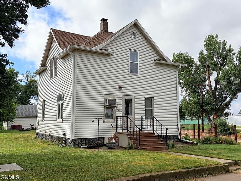 223/227 Helen St S photo 1