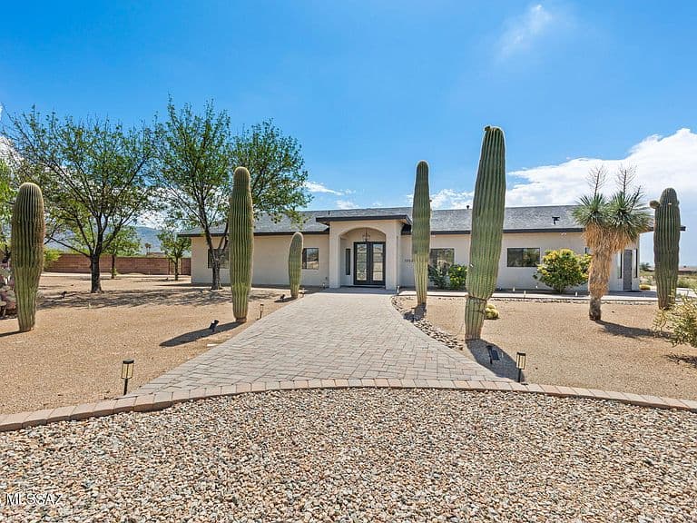 10530 E Escalante Rd photo 1