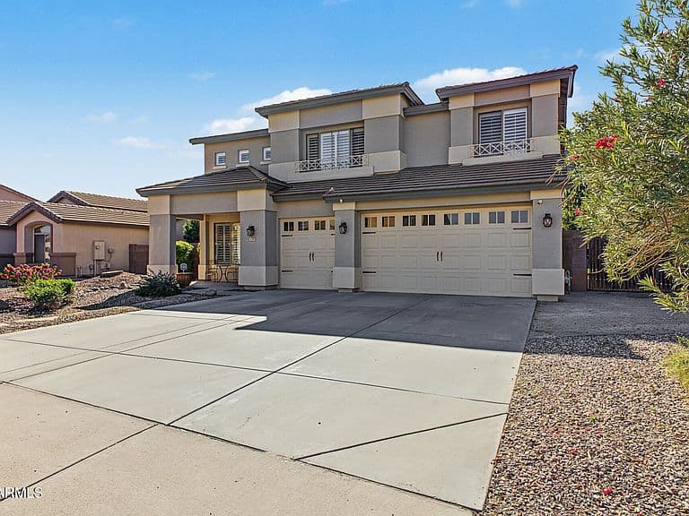1795 E BARTLETT Place photo 4