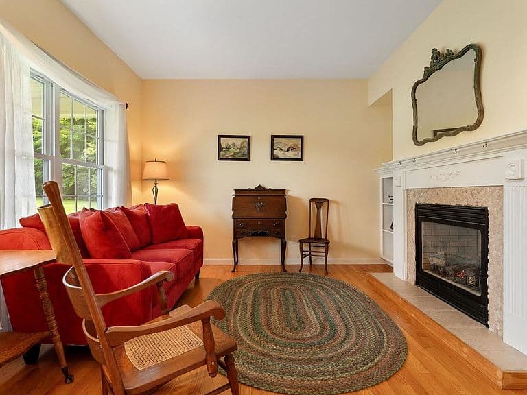 506 Hickory Place photo 5