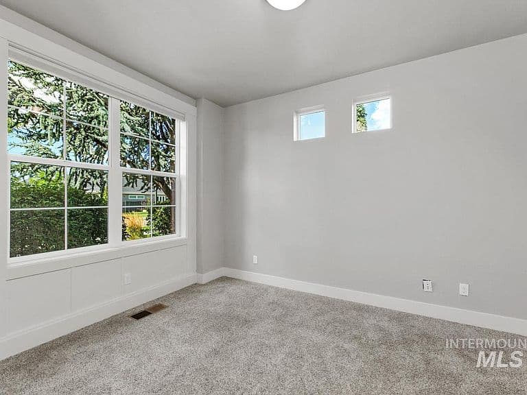 5214 S Wayland Ave photo 4