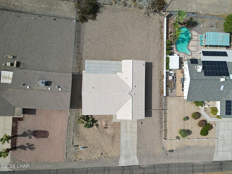 1649 Avalon Ave photo 2