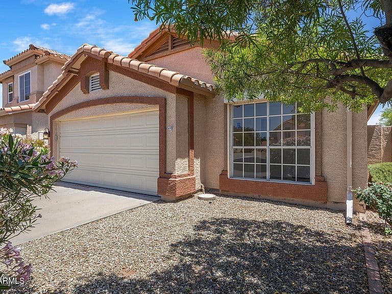 1031 N ARROYA Street photo 5