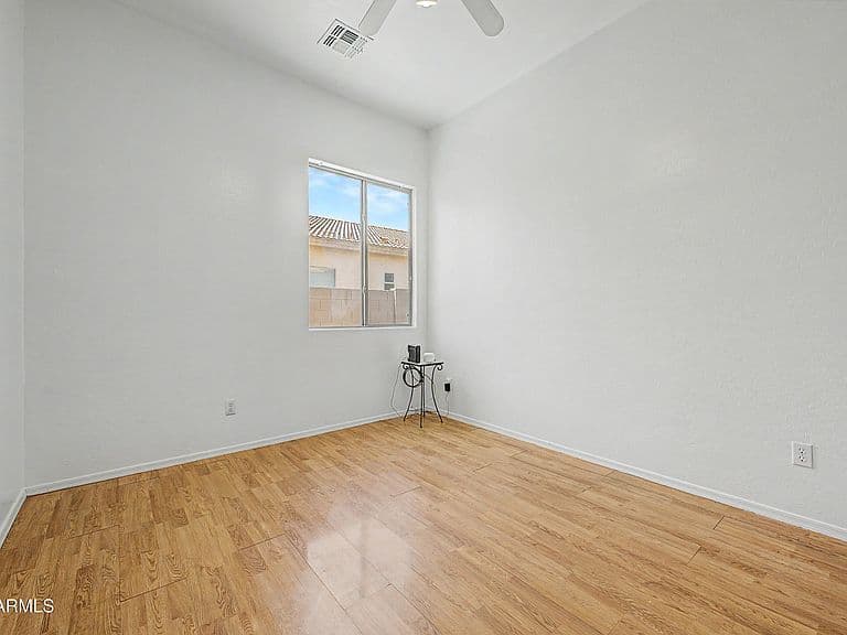 10102 W RIVERSIDE Avenue photo 4
