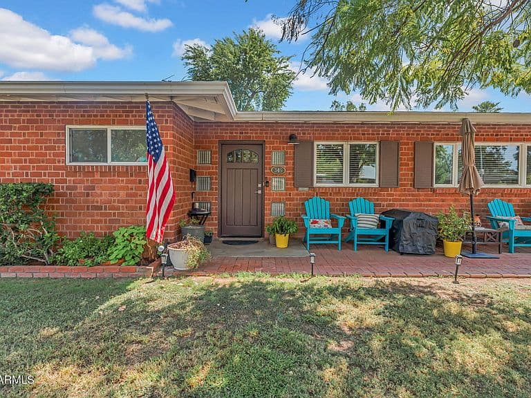 345 E ORANGE Drive photo 2