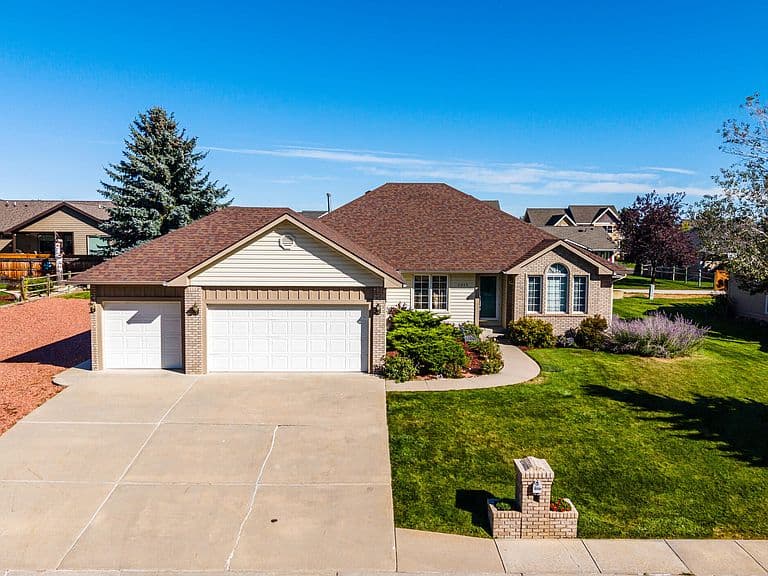 2035 Quail Ct photo 1