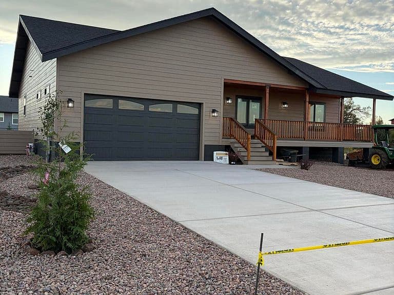 1060 S Ridgecreek Ln photo 2