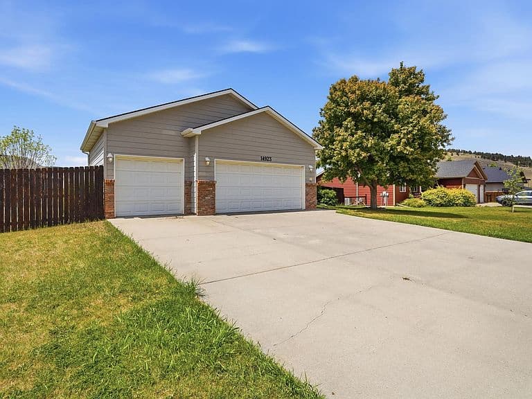 14923 Glenwood Dr photo 3
