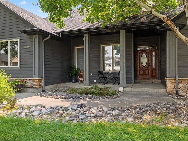 6286 Ironwood Dr photo 2