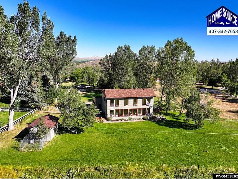 15 Mary Ann Dr photo 1