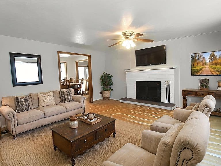 4002 W Normandie Dr photo 3