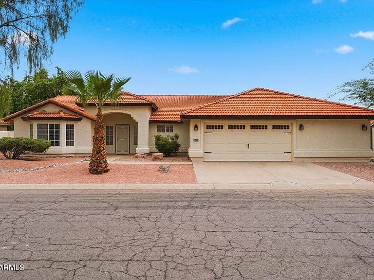 1230 E CLEARVIEW Drive photo 5