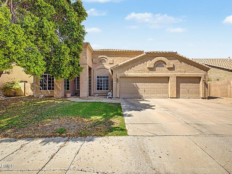 5426 E ANDERSON Drive photo 1