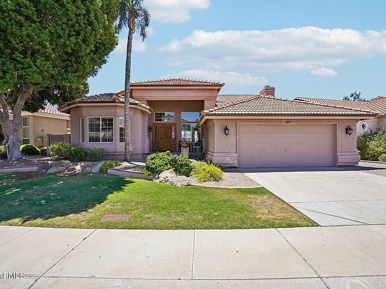 5681 W ABRAHAM Lane photo 2