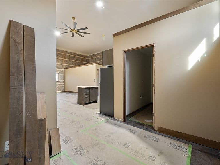 219 Ayers St photo 5