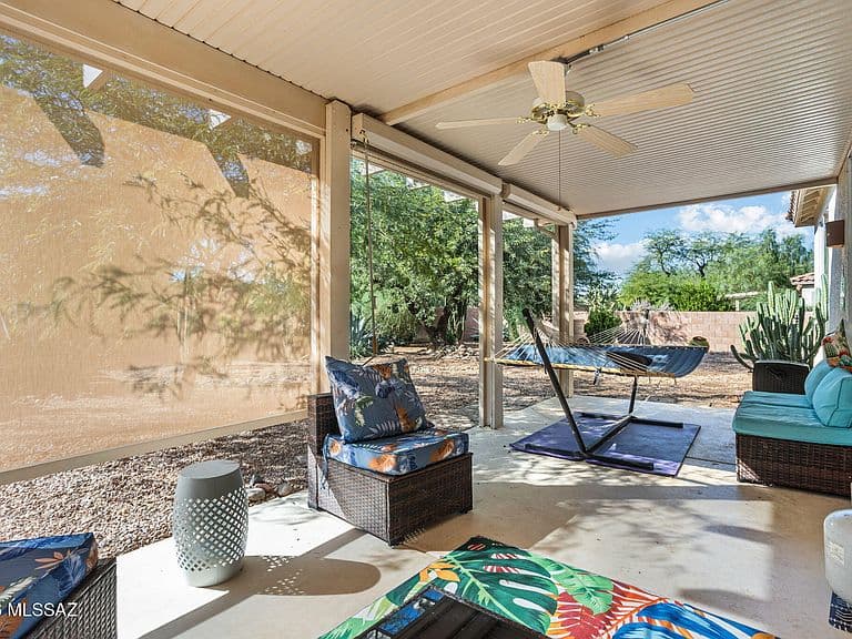9373 N Sombrero Canyon Dr photo 2
