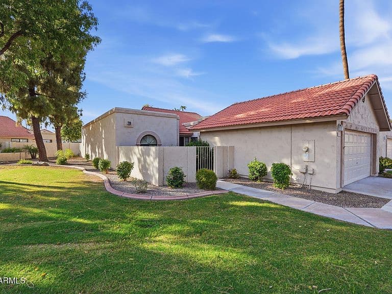 9408 W Morrow Drive photo 2