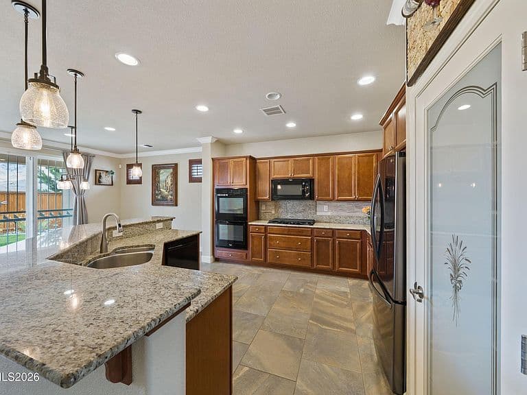 9182 Kenton Trl photo 5