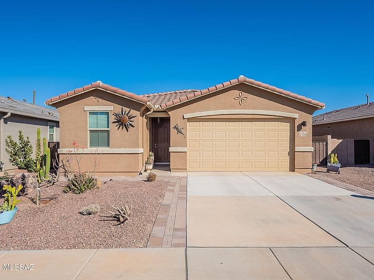 21388 E Charmaine Rd photo 3