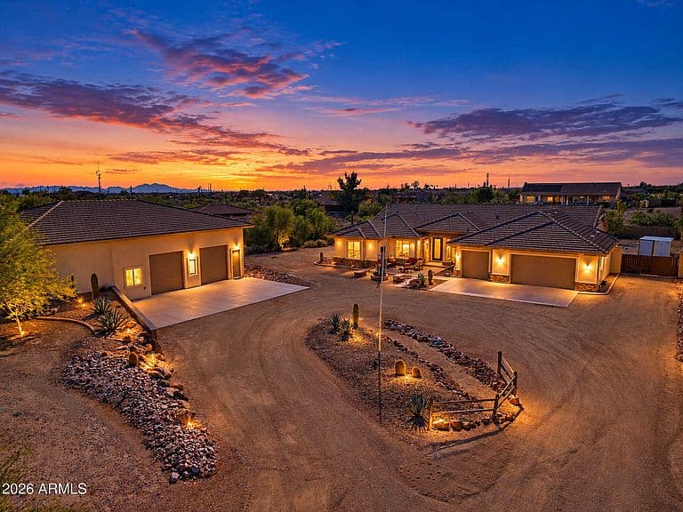 1532 N ROADRUNNER Road photo 1