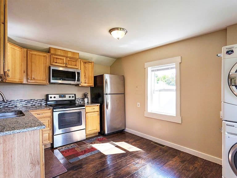 1538 S 8th Street W photo 3