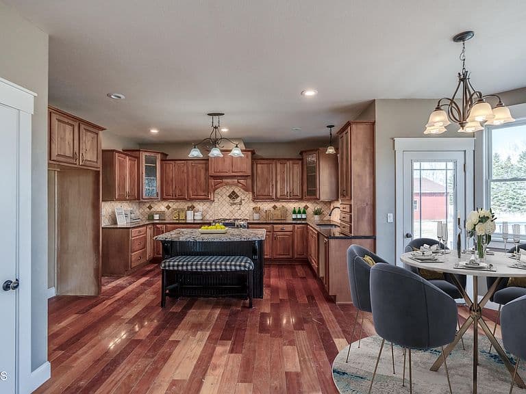 6160 Sky Ln photo 2