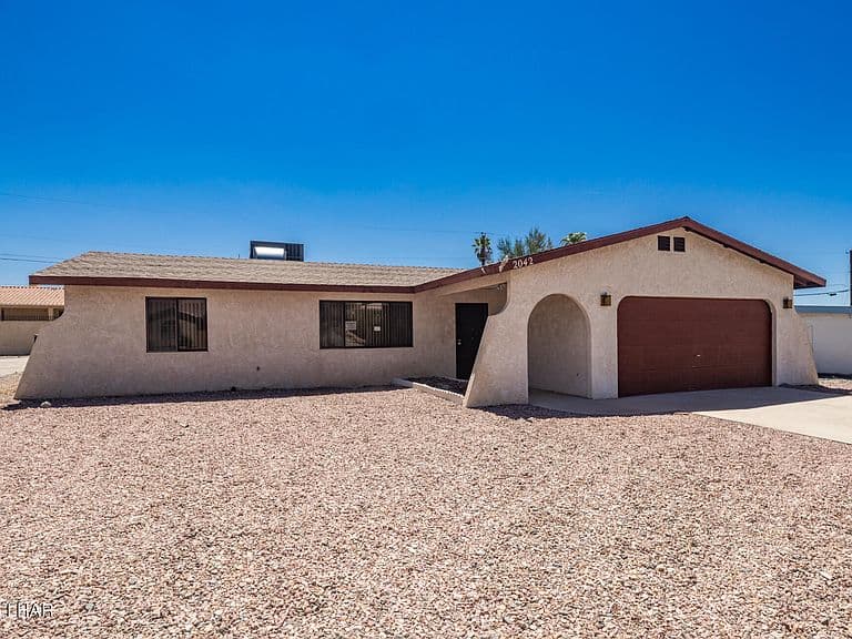 2042 Cosnina Dr photo 3