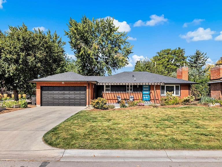 3318 W Camrose Ln photo 1