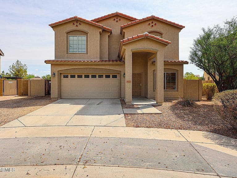 16777 N 175TH Drive photo 3