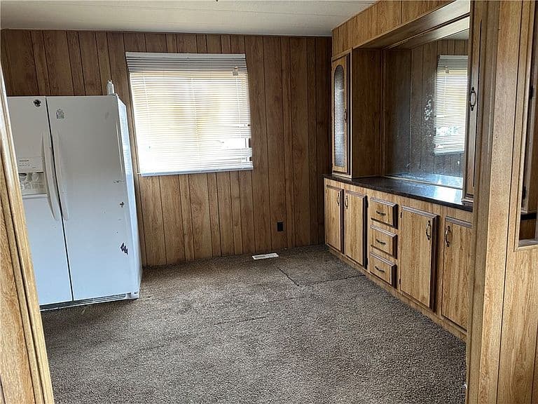 1611 Yale Dr photo 5