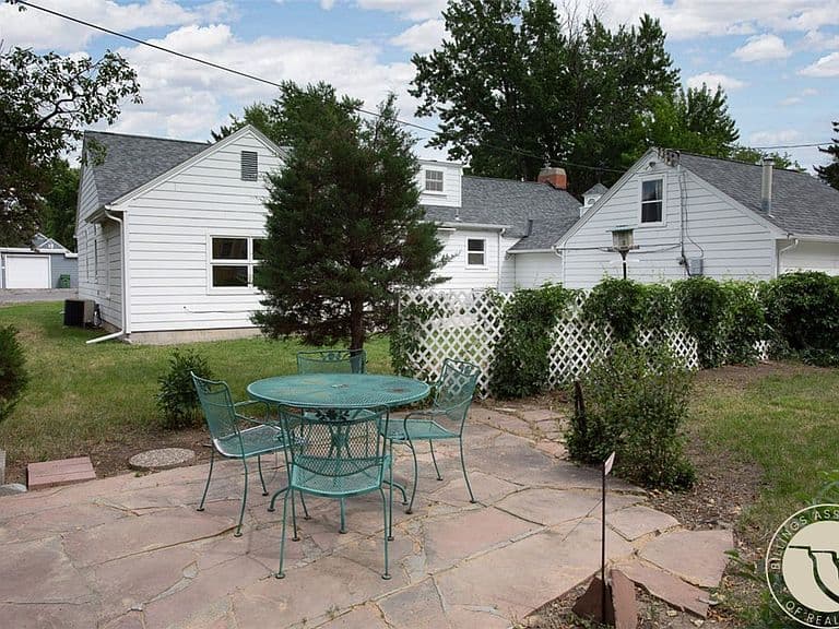 1102 Cottage Ln photo 5