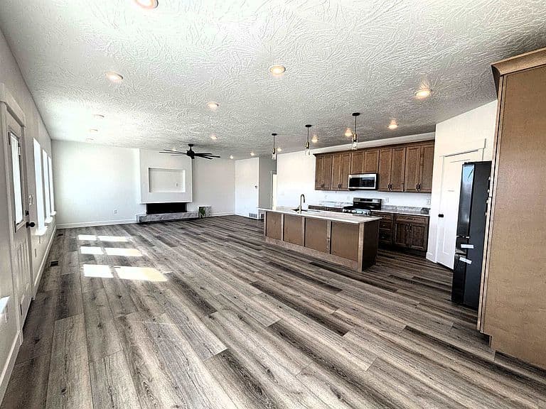 671 Memory Ln photo 3