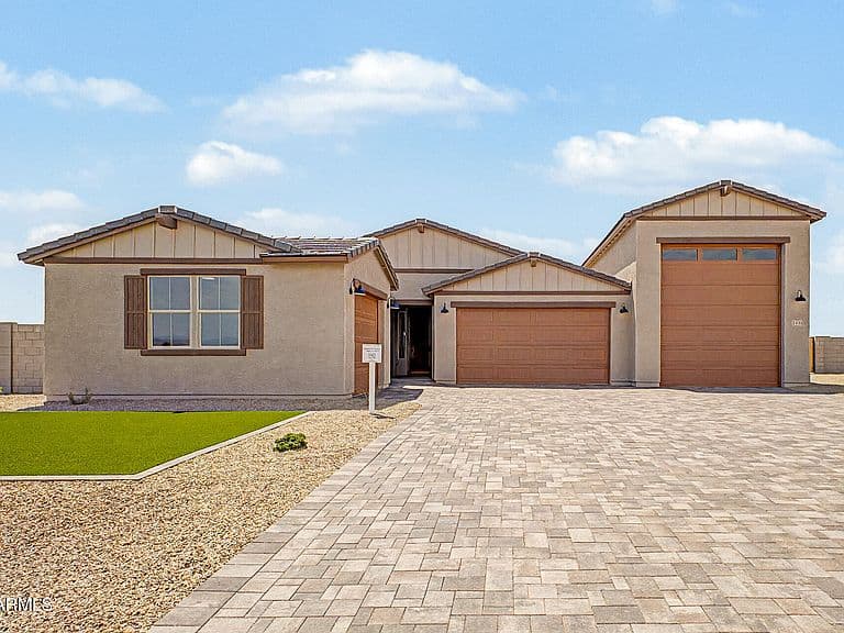 24311 W DUANE Lane photo 3