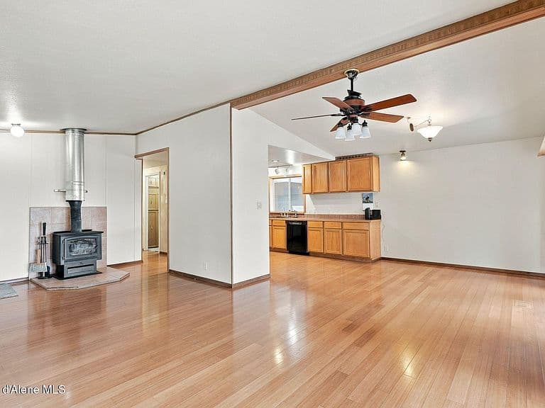 2101 W Cannon Ave photo 3
