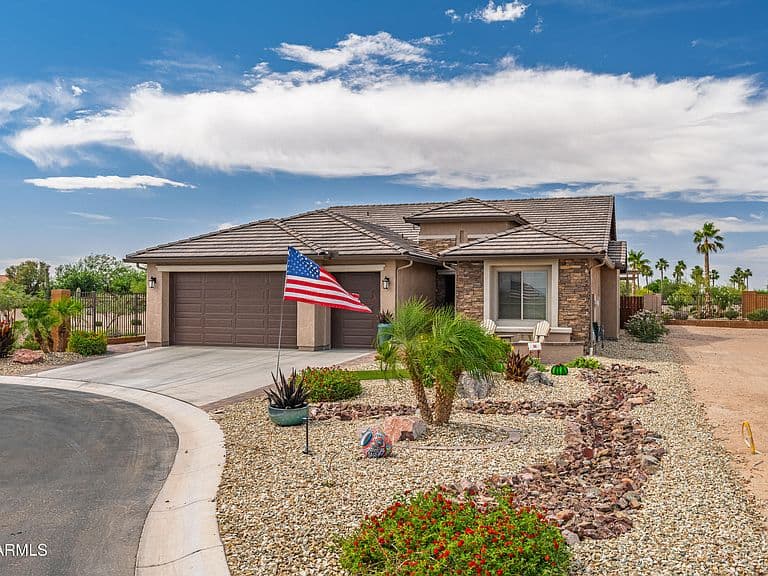 4318 W ACACIA Drive photo 2