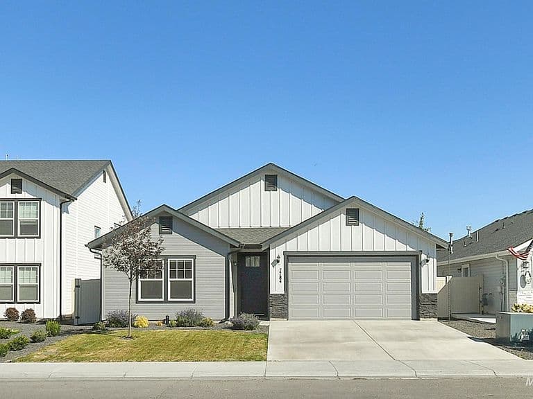7784 E Monmouth Way photo 1