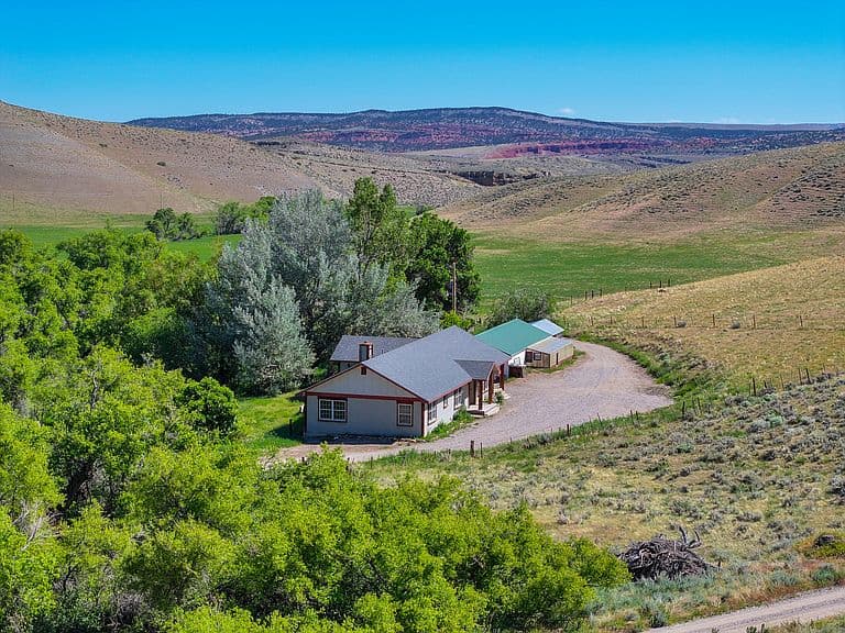 6258 Highway 28 photo 1