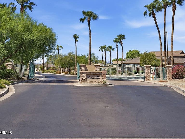 13550 W CYPRESS Street photo 2