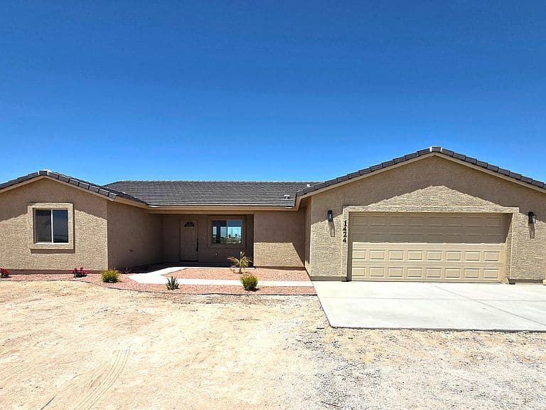 1424 S 334TH Avenue photo 1