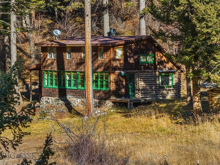 10400 Hyalite Canyon Rd photo 1