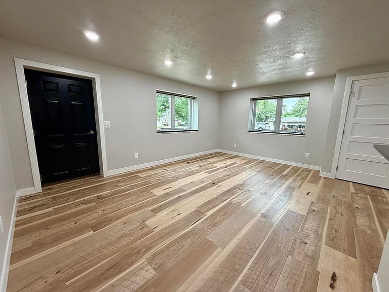 1103 E Park St photo 5