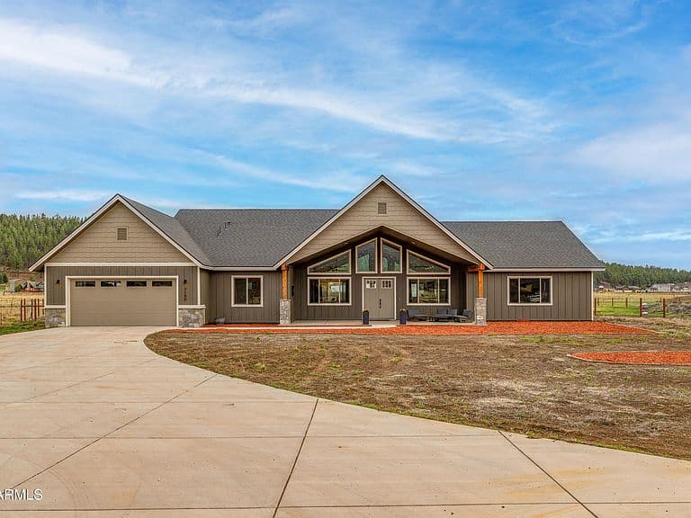 7150 Moroni Drive photo 1