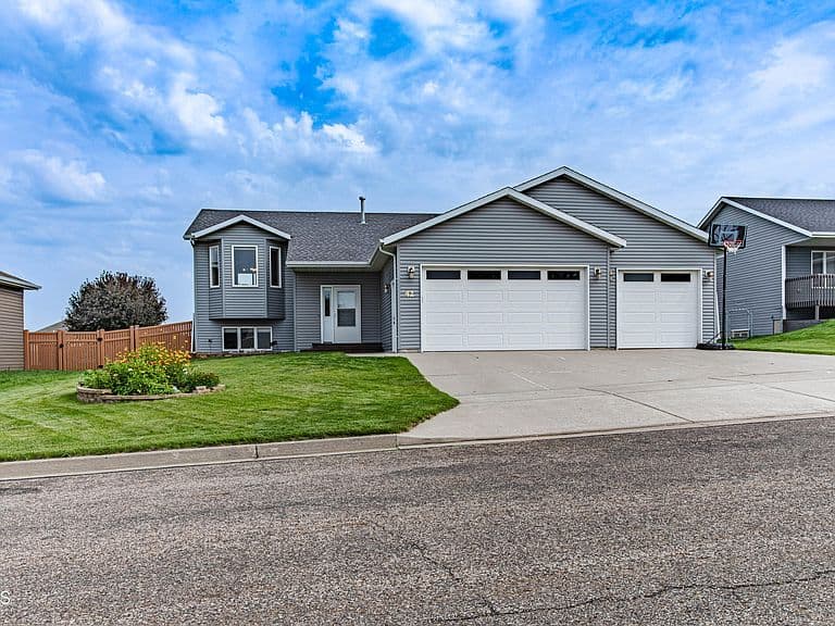 42 McGinnis Way photo 1