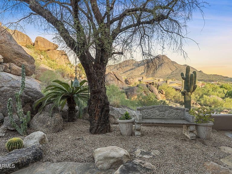 11189 E JUAN TABO Road photo 5