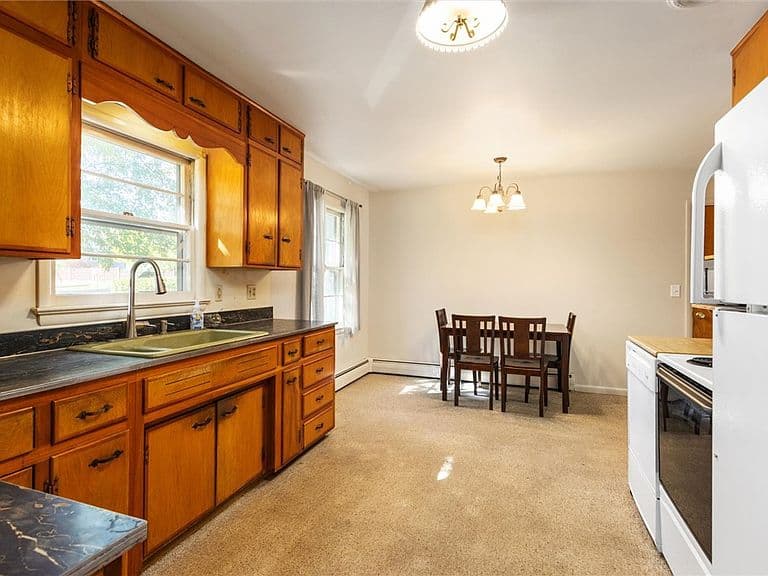 2721 Woody Dr photo 5