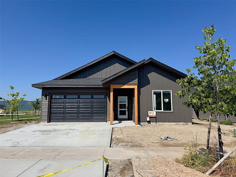 816 Rivet Way photo 1
