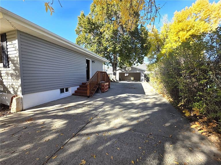 2903 Oakland Dr photo 3