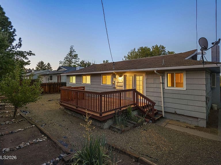 1401 Surf Way photo 3